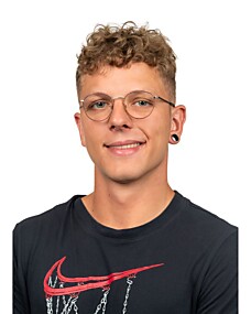 Porträt Niklas Benz (er/ihm)